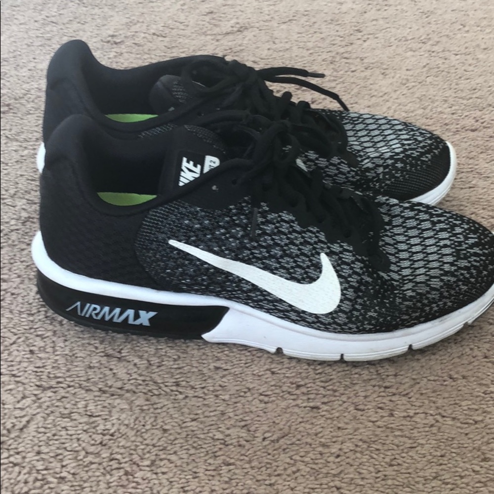 Women’s Nike Air Max Sequent 2